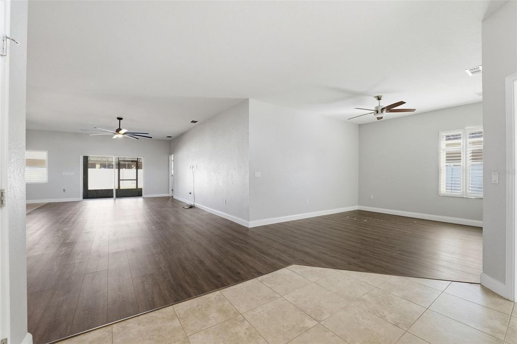 Image 4 of property listing at 2822 SEYMORE STREET, Lakeland, FL 33813