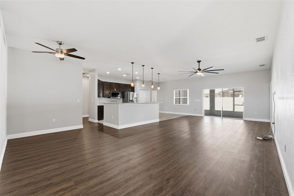 Image 5 of property listing at 2822 SEYMORE STREET, Lakeland, FL 33813