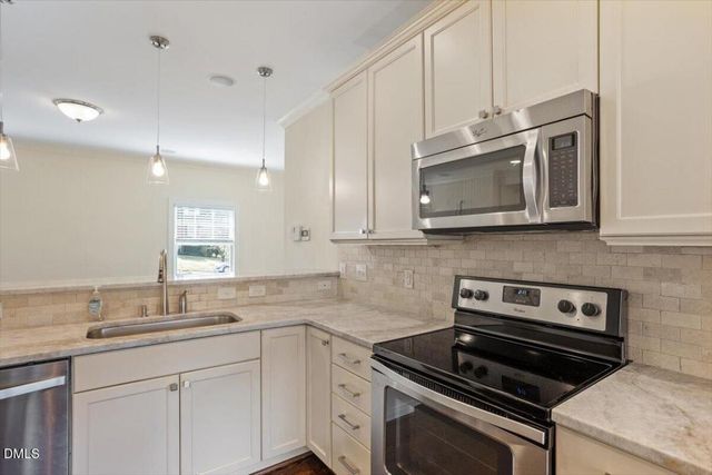 2718 Peachtree Street, Raleigh, NC 27608