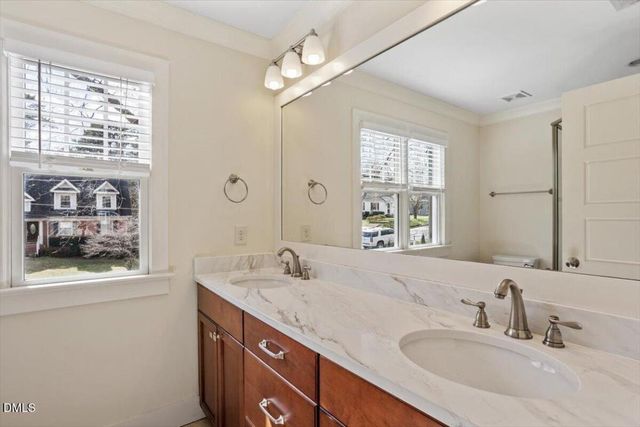 2718 Peachtree Street, Raleigh, NC 27608