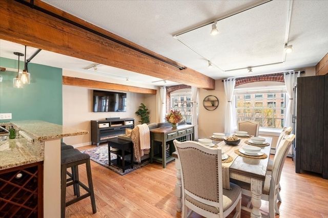 240 Jackson St 314, Lowell, MA 01852