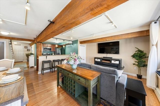 240 Jackson St 314, Lowell, MA 01852