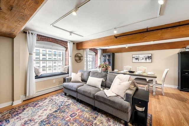 240 Jackson St 314, Lowell, MA 01852