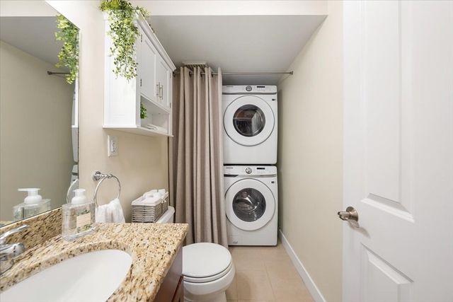 240 Jackson St 314, Lowell, MA 01852
