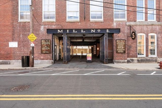 240 Jackson St 314, Lowell, MA 01852
