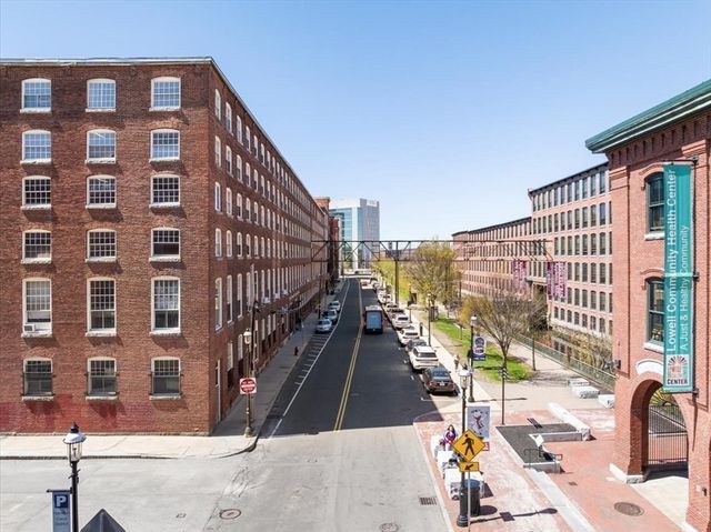 240 Jackson St 314, Lowell, MA 01852