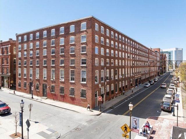 240 Jackson St 314, Lowell, MA 01852