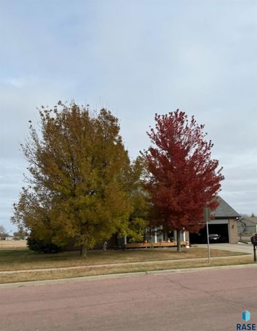 900 N James Ave Avenue, Tea, SD 57064