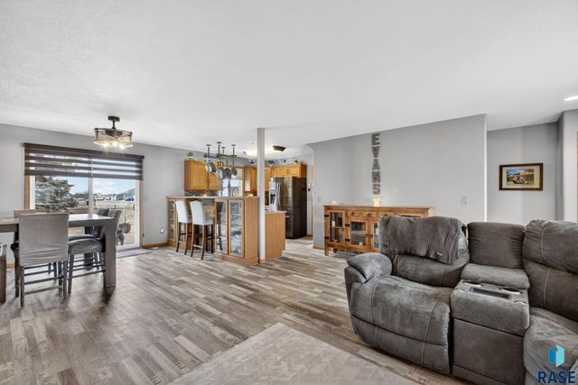 900 N James Ave Avenue, Tea, SD 57064