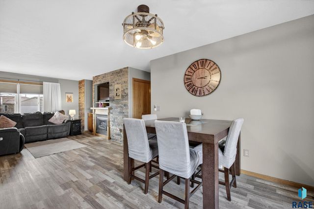 900 N James Ave Avenue, Tea, SD 57064