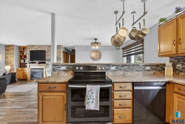 900 N James Ave Avenue, Tea, SD 57064