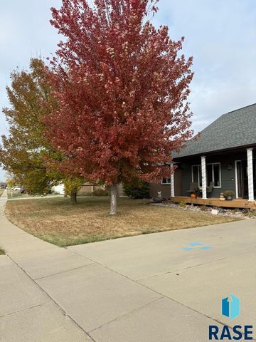 900 N James Ave Avenue, Tea, SD 57064