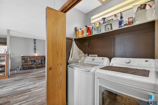 900 N James Ave Avenue, Tea, SD 57064