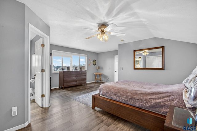 900 N James Ave Avenue, Tea, SD 57064