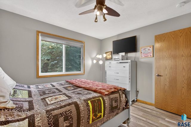 900 N James Ave Avenue, Tea, SD 57064