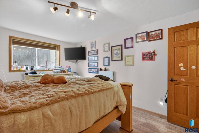 900 N James Ave Avenue, Tea, SD 57064