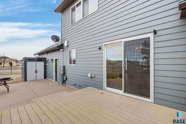 900 N James Ave Avenue, Tea, SD 57064