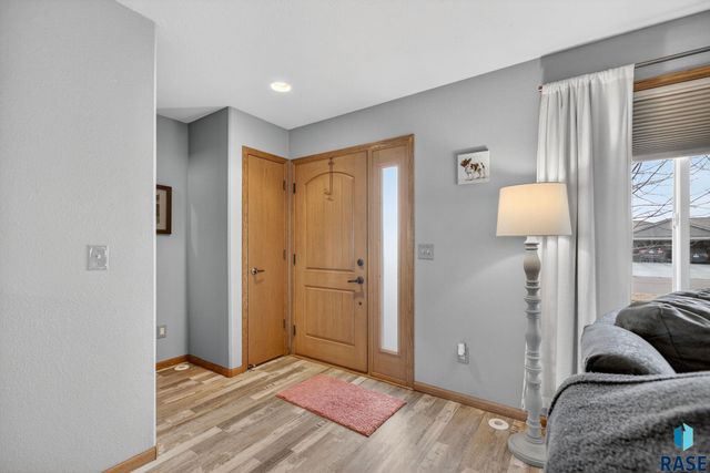 900 N James Ave Avenue, Tea, SD 57064