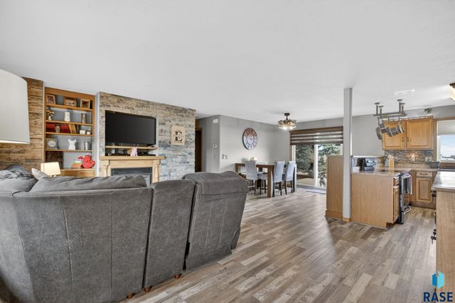 900 N James Ave Avenue, Tea, SD 57064