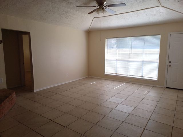 9903 Kent Towne Lane, Sugar Land, TX 77498