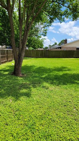 9903 Kent Towne Lane, Sugar Land, TX 77498