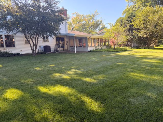 9216 White Oak Avenue, Munster, IN 46321
