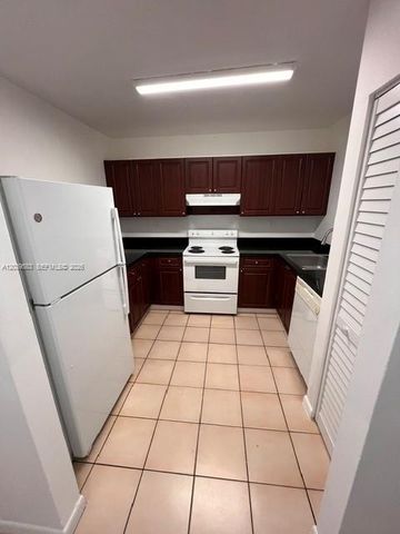 2690 W 76th St 106, Hialeah, FL 33016