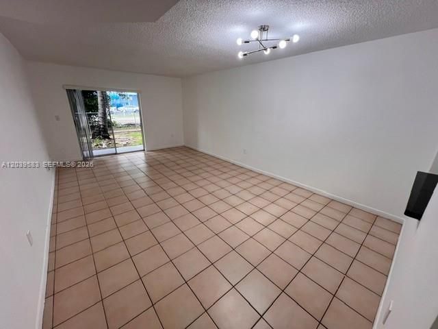 2690 W 76th St 106, Hialeah, FL 33016