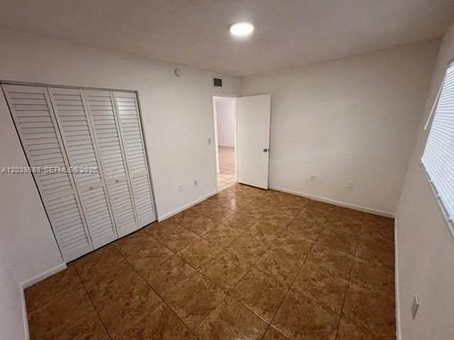 2690 W 76th St 106, Hialeah, FL 33016