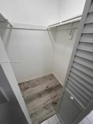 2690 W 76th St 106, Hialeah, FL 33016