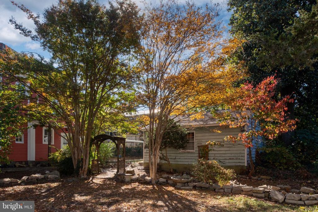 1104 CAROLINE ST, Fredericksburg, VA 22407