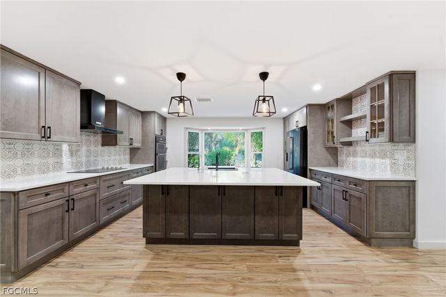 13101 Idylwild RD, Fort Myers, FL 33905