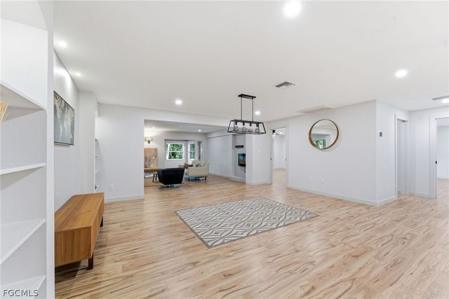 13101 Idylwild RD, Fort Myers, FL 33905