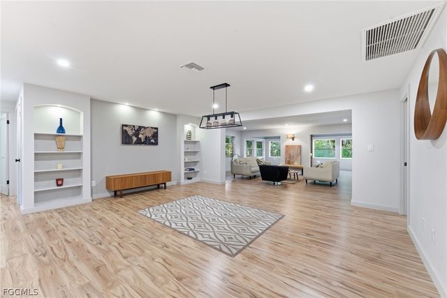 13101 Idylwild RD, Fort Myers, FL 33905