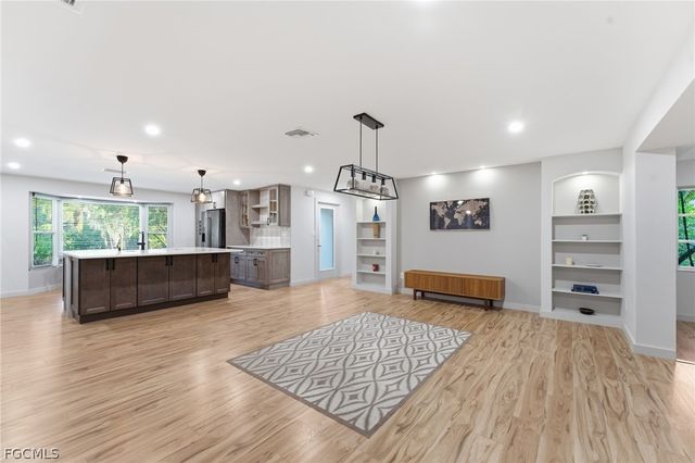 13101 Idylwild RD, Fort Myers, FL 33905