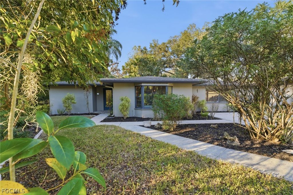 13101 Idylwild RD, Fort Myers, FL 33905