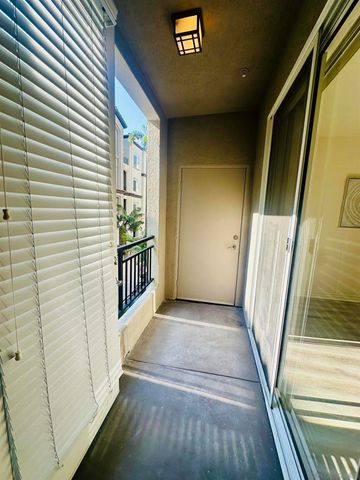 9263 Regents Rd B204, La Jolla, CA 92037