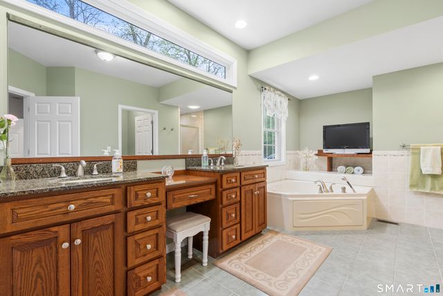 48 Grey Fox Landing, Woodstock, CT 06281