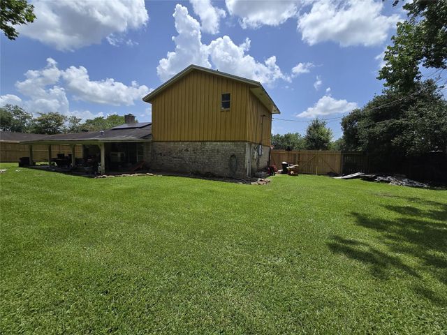 106 Burgundy Lane, League City, TX 77573