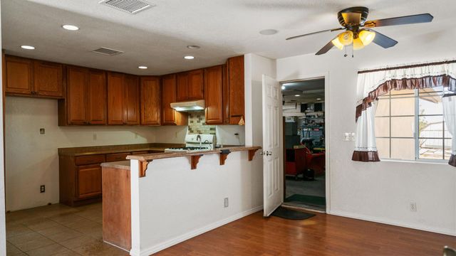 58522 Reche Road, Landers, CA 92285