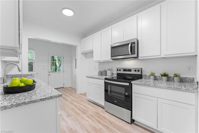 1112 W Webb Avenue, Burlington, NC 27217