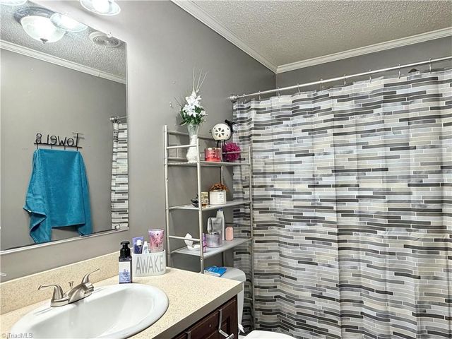 1001 Byrds Curve Road, Elkin, NC 28621
