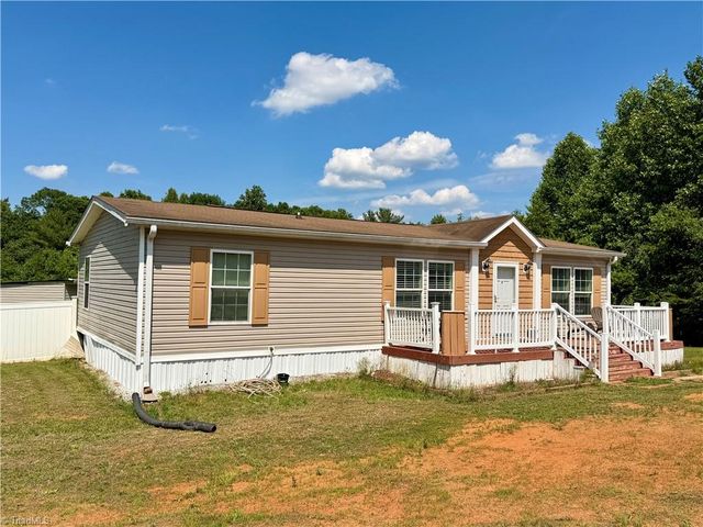 1001 Byrds Curve Road, Elkin, NC 28621