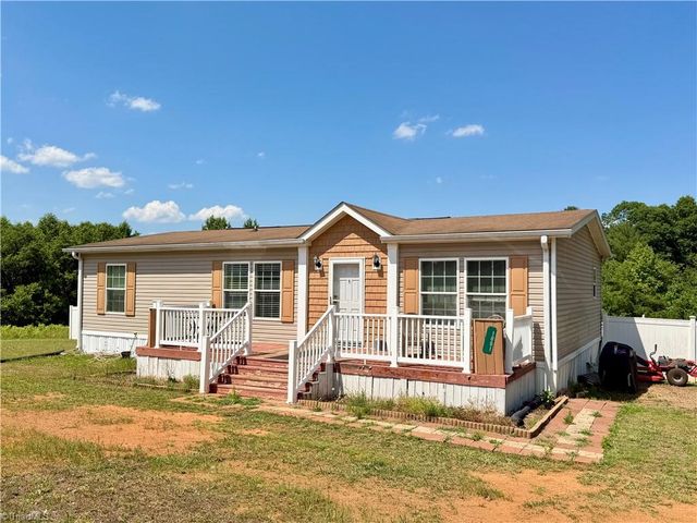 1001 Byrds Curve Road, Elkin, NC 28621