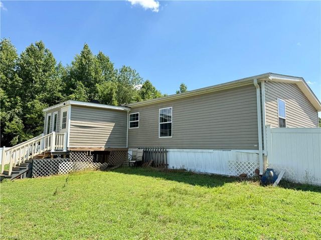 1001 Byrds Curve Road, Elkin, NC 28621