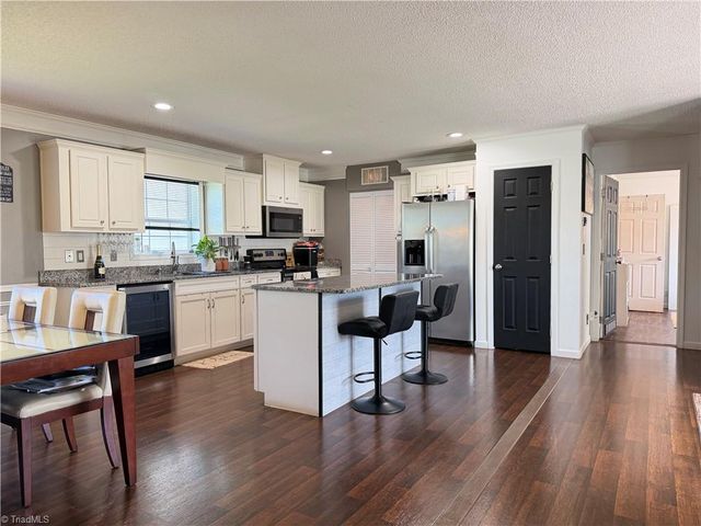 1001 Byrds Curve Road, Elkin, NC 28621
