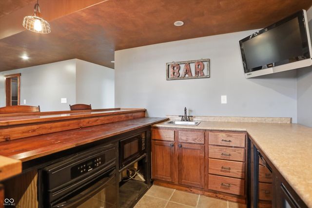 1291 N Blue Spruce Court, Greenfield, IN 46140