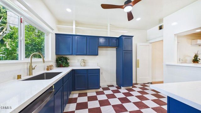 1232 N El Centro Avenue, Los Angeles, CA 90038