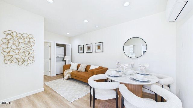 1232 N El Centro Avenue, Los Angeles, CA 90038