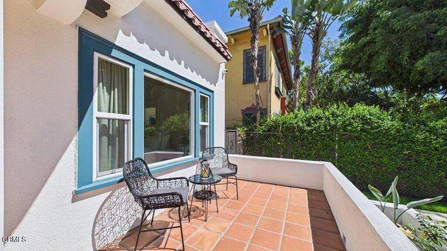 1232 N El Centro Avenue, Los Angeles, CA 90038